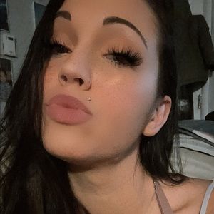 Meet your Posher, Alissa